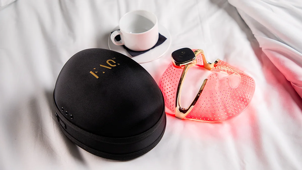 FAQ 202 Led Face Mask Travel Case